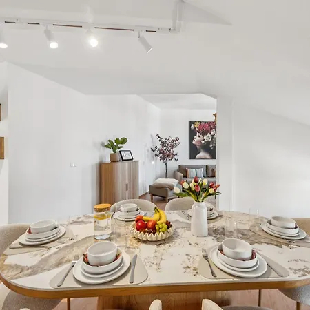 Livu Admiral 130qm Altstadt-traum Mit Dachterrasse Appartamento Wißmar