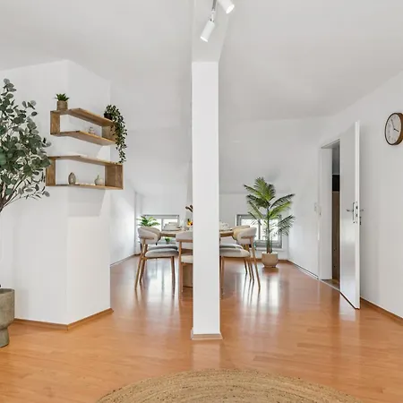 Livu Admiral 130qm Altstadt-traum Mit Dachterrasse Appartamento
